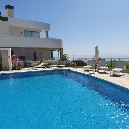 Luxury Beachfront Apartment With Pool, Sauna, Fitness And Gym In Province Malaga, Andalusia Mijas Kültér fotó