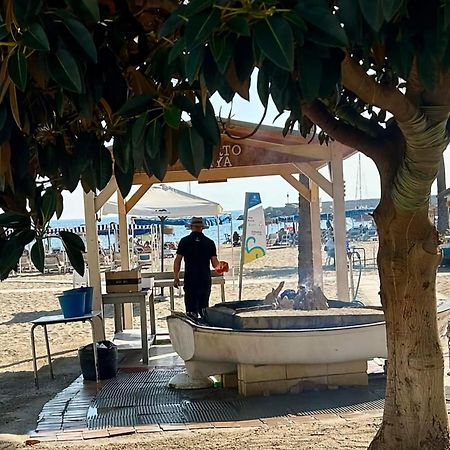 Luxury Beachfront Apartment With Pool, Sauna, Fitness And Gym In Province Malaga, Andalusia Mijas Kültér fotó