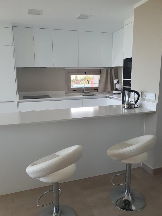 Luxury Beachfront Apartment With Pool, Sauna, Fitness And Gym In Province Malaga, Andalusia Mijas Kültér fotó