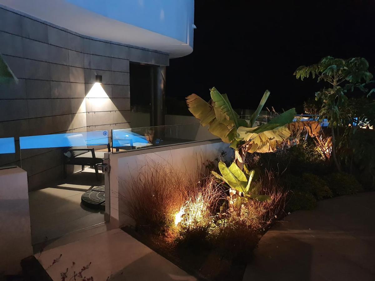 Luxury Beachfront Apartment With Pool, Sauna, Fitness And Gym In Province Malaga, Andalusia Mijas Kültér fotó