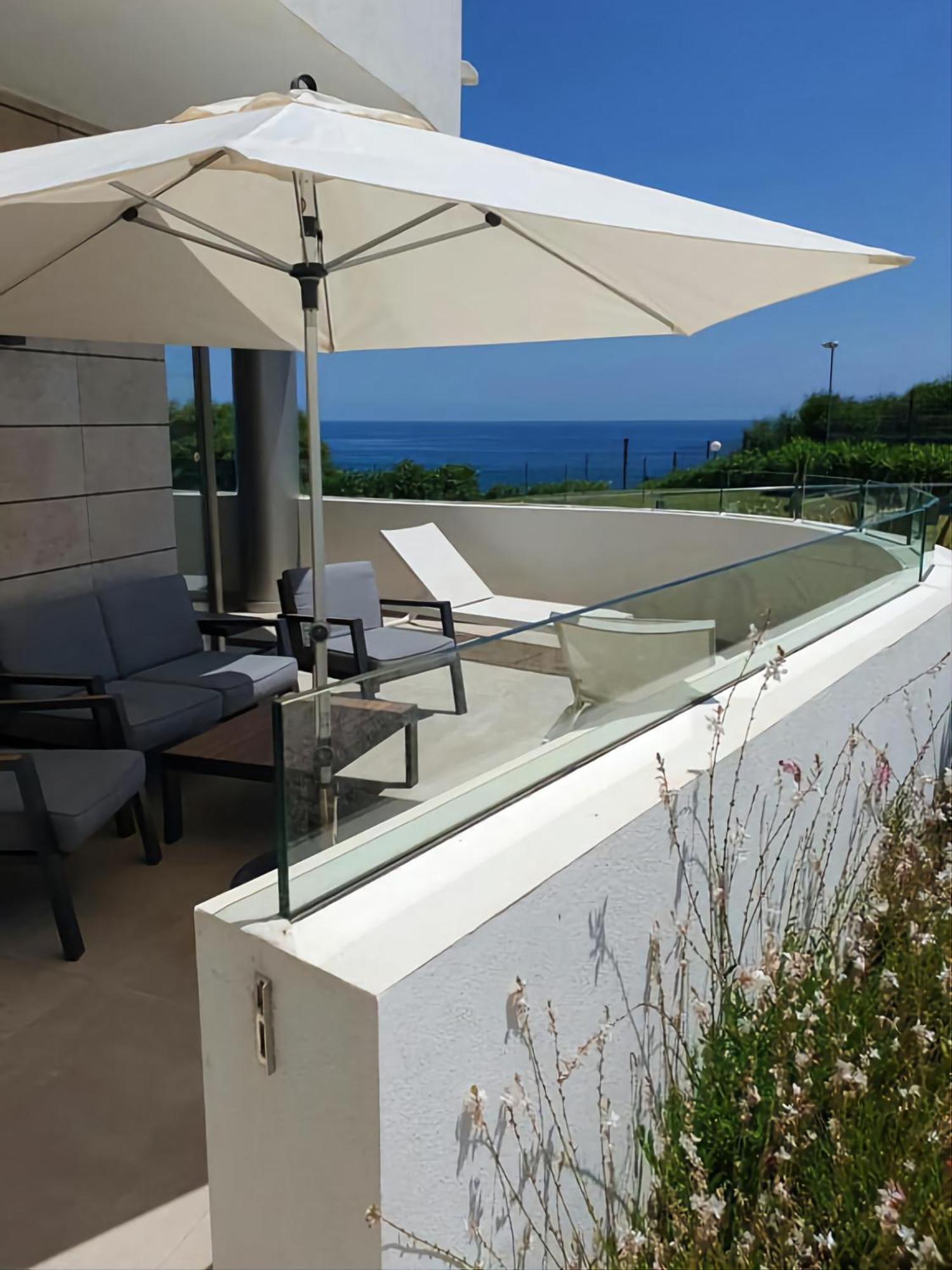 Luxury Beachfront Apartment With Pool, Sauna, Fitness And Gym In Province Malaga, Andalusia Mijas Kültér fotó