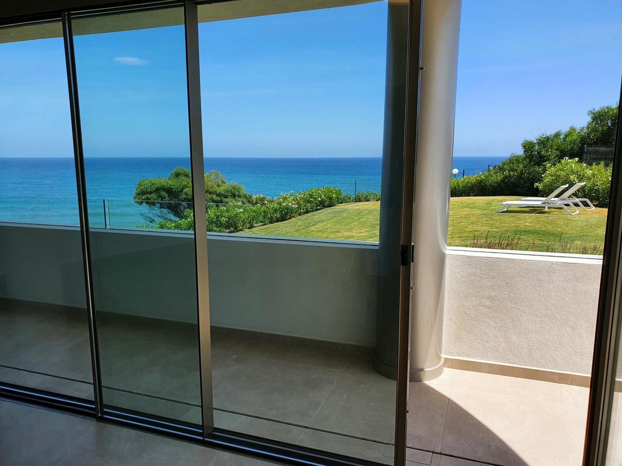 Luxury Beachfront Apartment With Pool, Sauna, Fitness And Gym In Province Malaga, Andalusia Mijas Kültér fotó