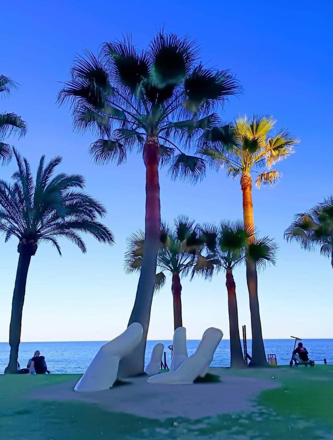 Luxury Beachfront Apartment With Pool, Sauna, Fitness And Gym In Province Malaga, Andalusia Mijas Kültér fotó